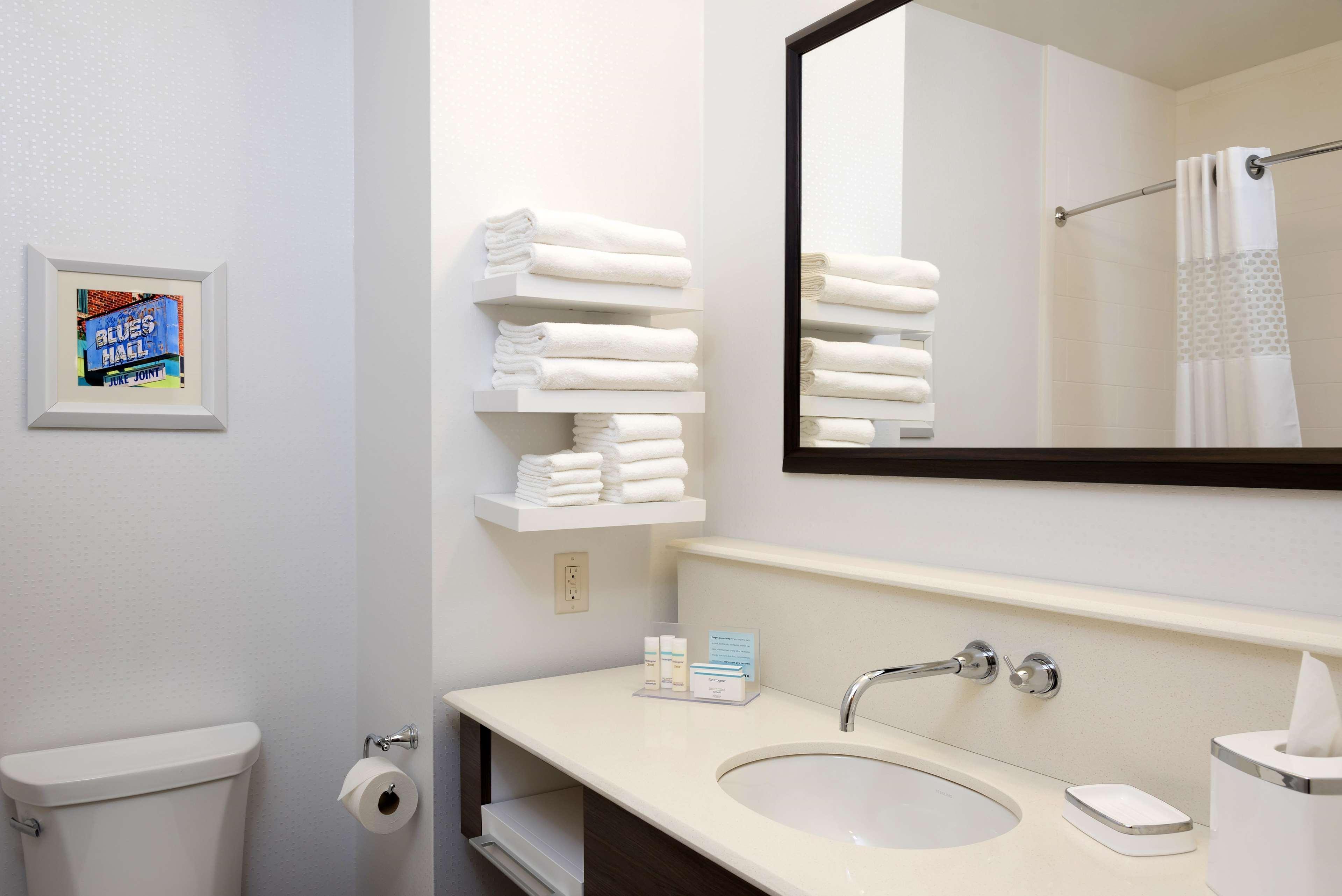 Hampton Inn Kalamazoo Dış mekan fotoğraf